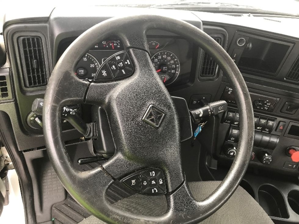 Day Cab Tractor-Heavy Duty Tractors-International-2018-LT625-Sturtevant-WI-382,924\n\t\tmiles-$ 23,500 - Image 11