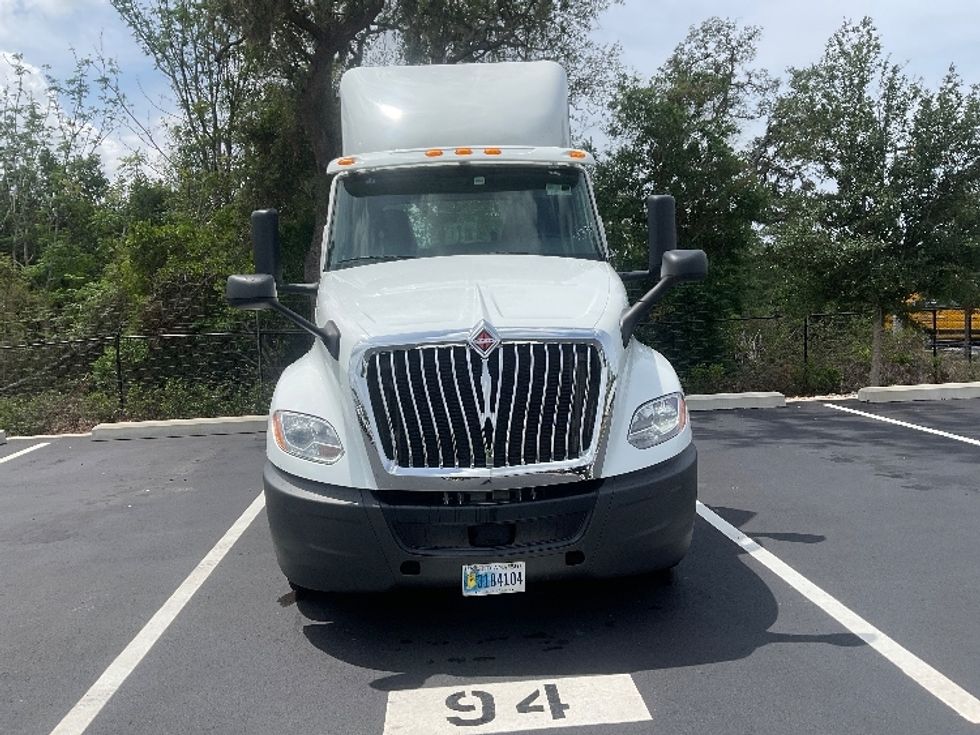 Day Cab Tractor-Heavy Duty Tractors-International-2018-LT625-Tampa-FL-278,970\n\t\tmiles-$ 24,500 - Image 2