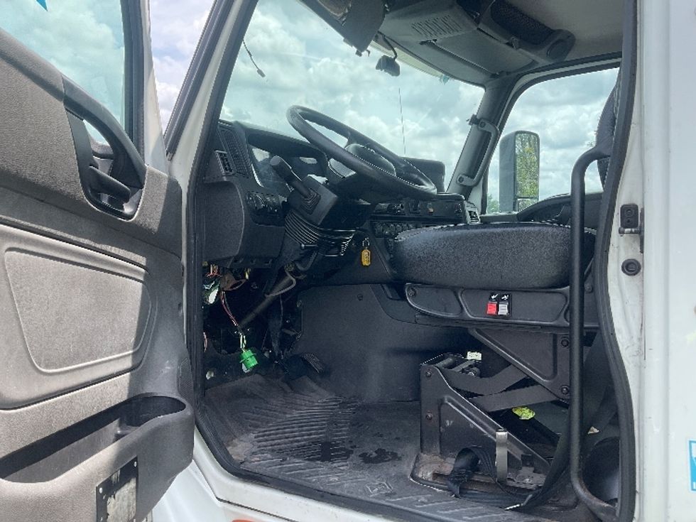 Day Cab Tractor-Heavy Duty Tractors-International-2018-LT625-Tampa-FL-278,970\n\t\tmiles-$ 24,500 - Image 9