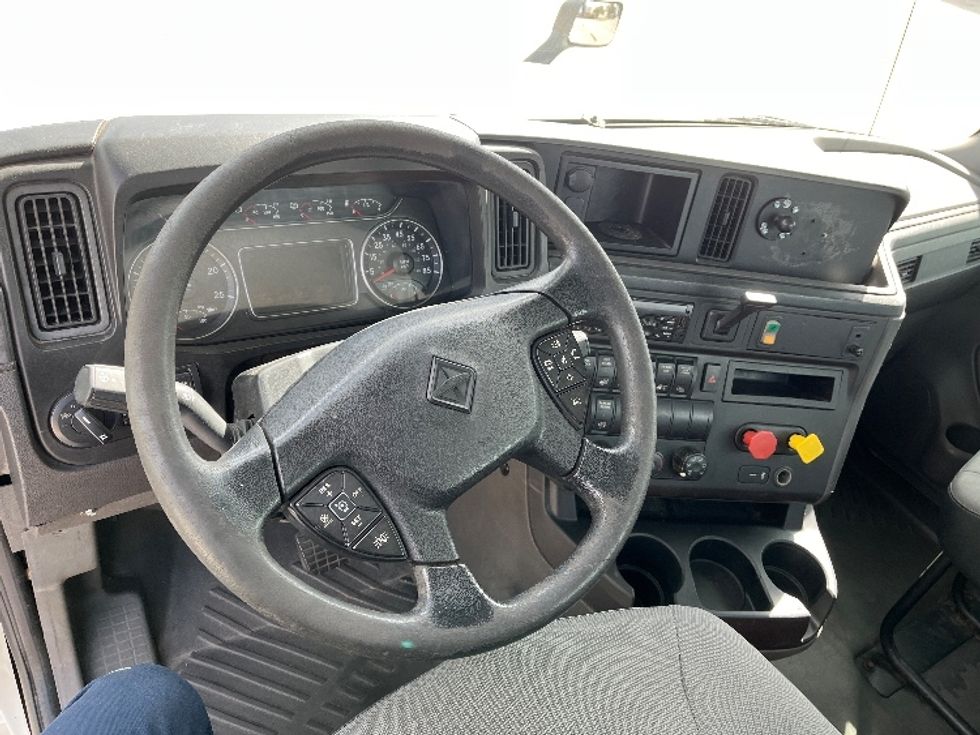 Day Cab Tractor-Heavy Duty Tractors-International-2018-LT625-Tampa-FL-317,112\n\t\tmiles-$ 28,500 - Image 11