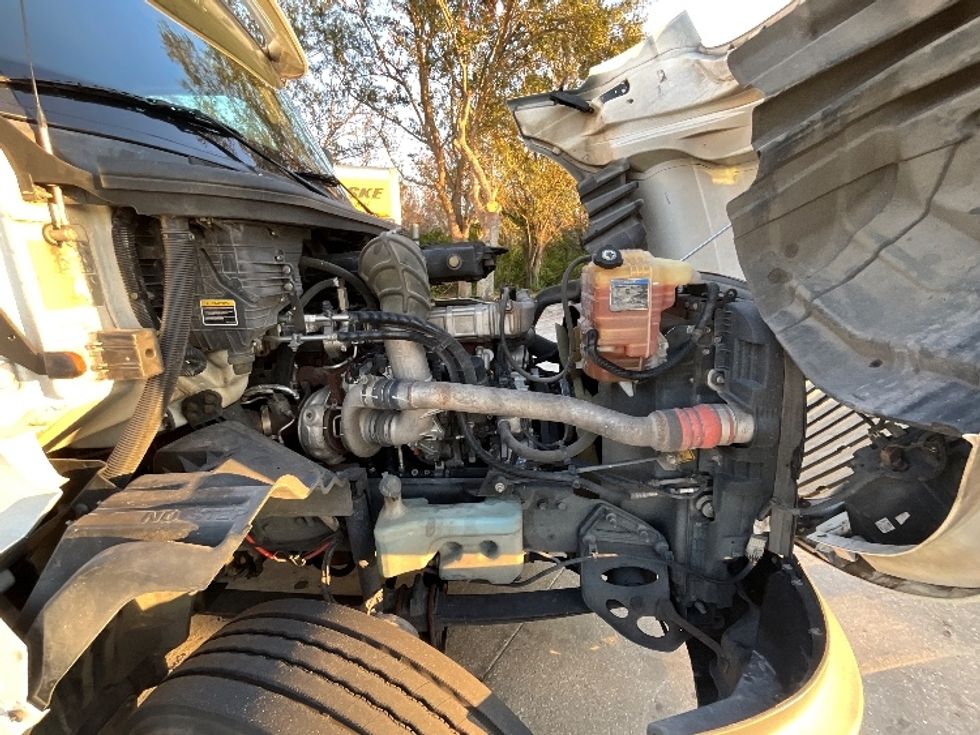 Day Cab Tractor-Heavy Duty Tractors-International-2018-LT625-Tampa-FL-317,112\n\t\tmiles-$ 28,500 - Image 15