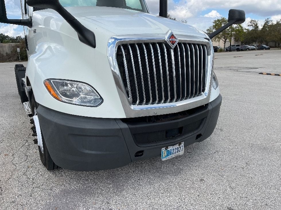Day Cab Tractor-Heavy Duty Tractors-International-2018-LT625-Tampa-FL-317,112\n\t\tmiles-$ 28,500 - Image 22