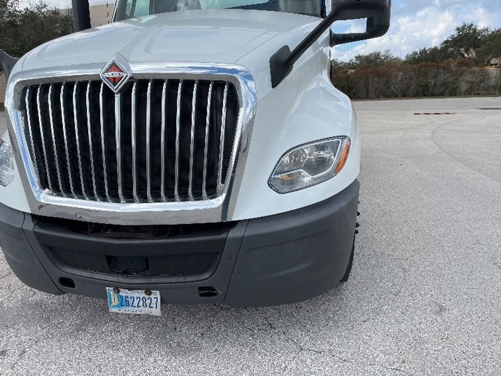 Day Cab Tractor-Heavy Duty Tractors-International-2018-LT625-Tampa-FL-317,112\n\t\tmiles-$ 28,500 - Image 23