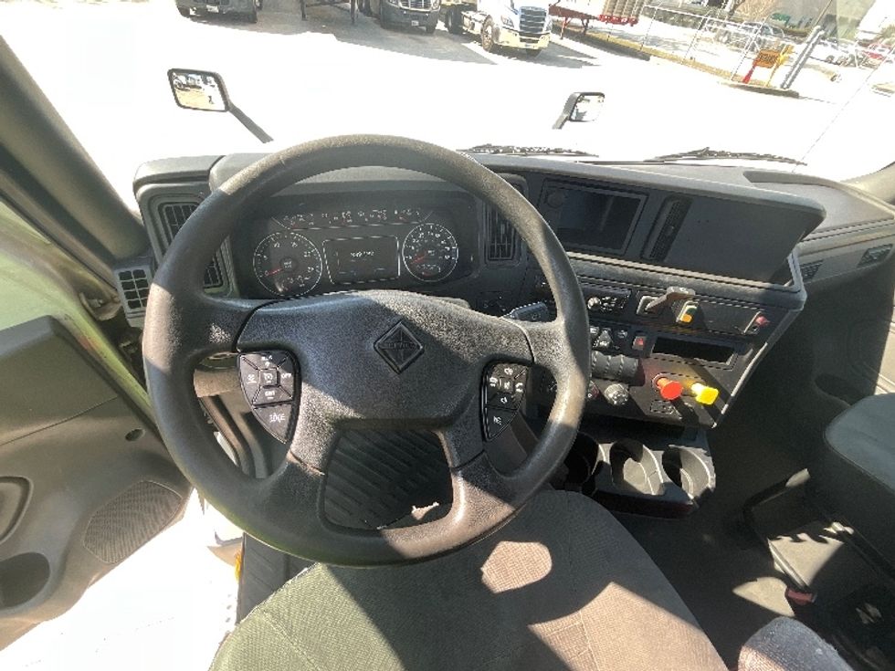 Day Cab Tractor-Heavy Duty Tractors-International-2018-LT625-Tampa-FL-339,191\n\t\tmiles-$ 27,250 - Image 11
