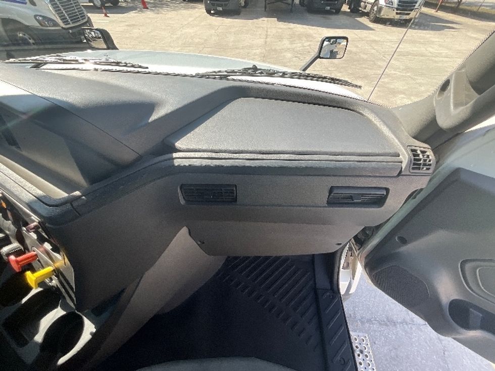 Day Cab Tractor-Heavy Duty Tractors-International-2018-LT625-Tampa-FL-339,191\n\t\tmiles-$ 27,250 - Image 13