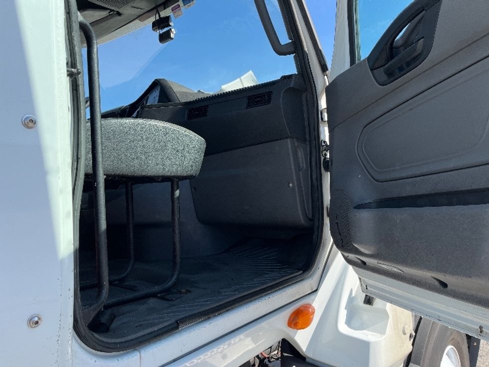 Day Cab Tractor-Heavy Duty Tractors-International-2018-LT625-Tampa-FL-381,011\n\t\tmiles-$ 25,750 - Image 11