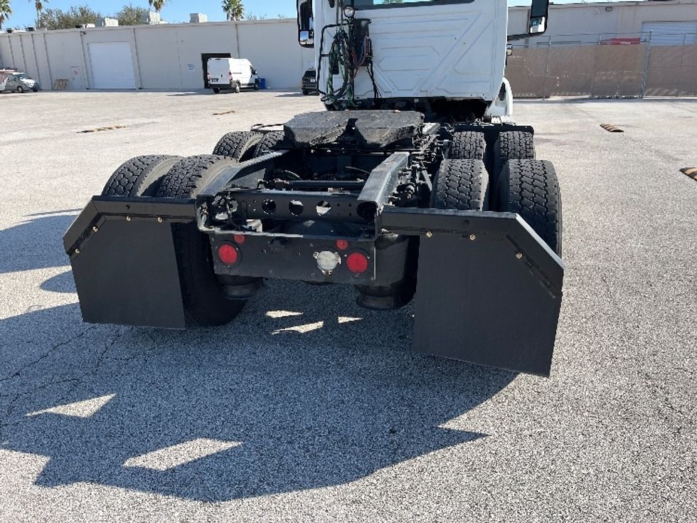 Day Cab Tractor-Heavy Duty Tractors-International-2018-LT625-Tampa-FL-381,011\n\t\tmiles-$ 25,750 - Image 19