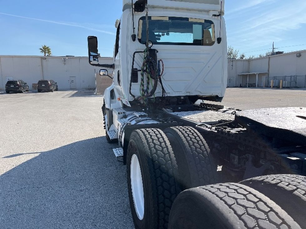 Day Cab Tractor-Heavy Duty Tractors-International-2018-LT625-Tampa-FL-381,011\n\t\tmiles-$ 25,750 - Image 20