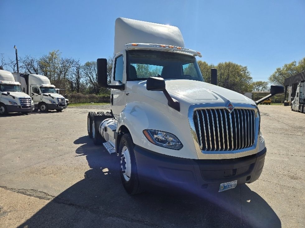 Day Cab Tractor-Heavy Duty Tractors-International-2018-LT625-Terrell-TX-298,753\n\t\tmiles-$ 25,500 - Image 1