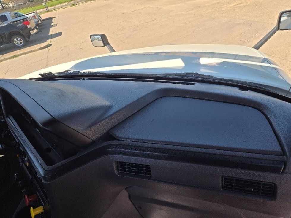 Day Cab Tractor-Heavy Duty Tractors-International-2018-LT625-Terrell-TX-298,753\n\t\tmiles-$ 25,500 - Image 13