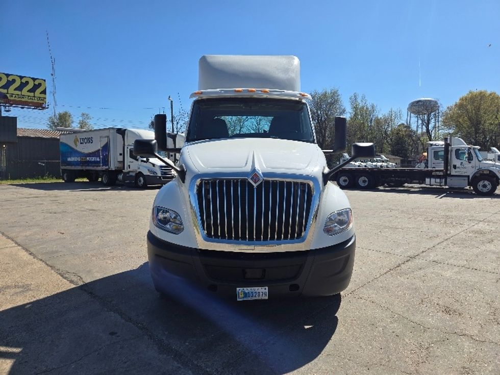 Day Cab Tractor-Heavy Duty Tractors-International-2018-LT625-Terrell-TX-298,753\n\t\tmiles-$ 25,500 - Image 2