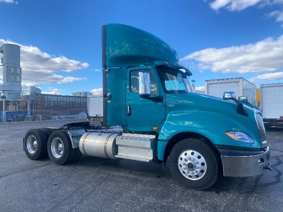 Day Cab Tractor-Heavy Duty Tractors-International-2018-LT625-Toronto-ON-640,648\n\t\tkm-$ 28,500 - Image 1