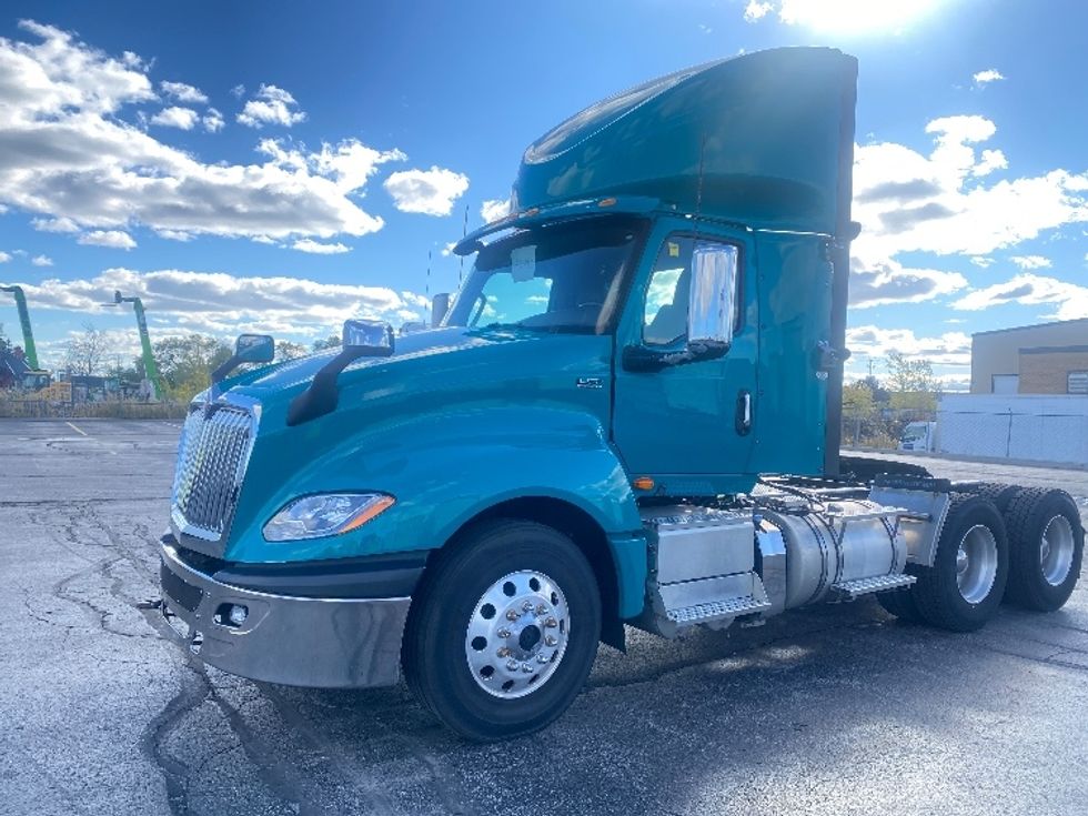Day Cab Tractor-Heavy Duty Tractors-International-2018-LT625-Toronto-ON-640,648\n\t\tkm-$ 28,500 - Image 3