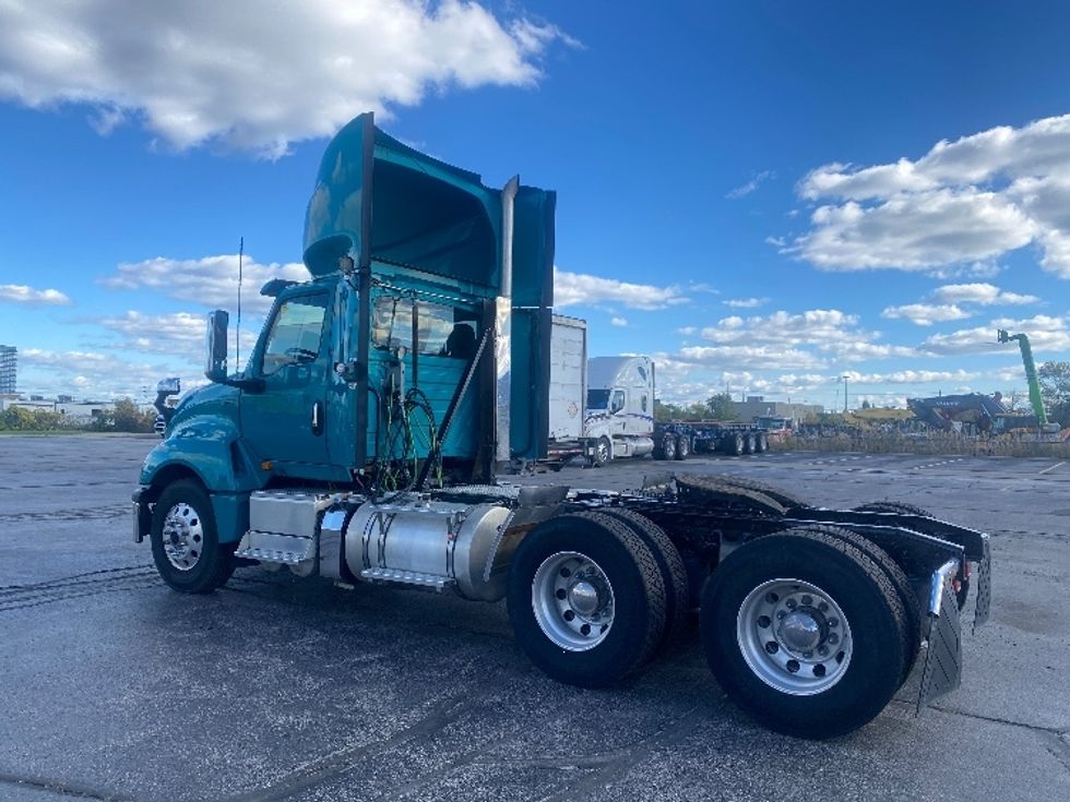 Day Cab Tractor-Heavy Duty Tractors-International-2018-LT625-Toronto-ON-640,648\n\t\tkm-$ 28,500 - Image 5