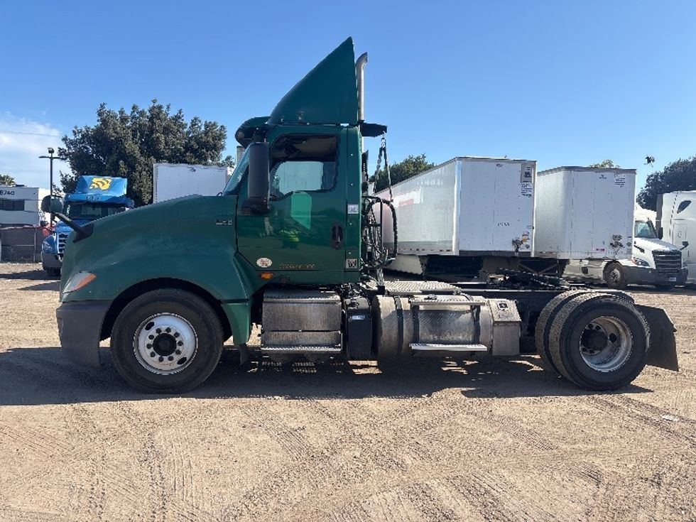 Day Cab Tractor-Heavy Duty Tractors-International-2018-LT625-Torrance-CA-278,337\n\t\tmiles-$ 17,500 - Image 4