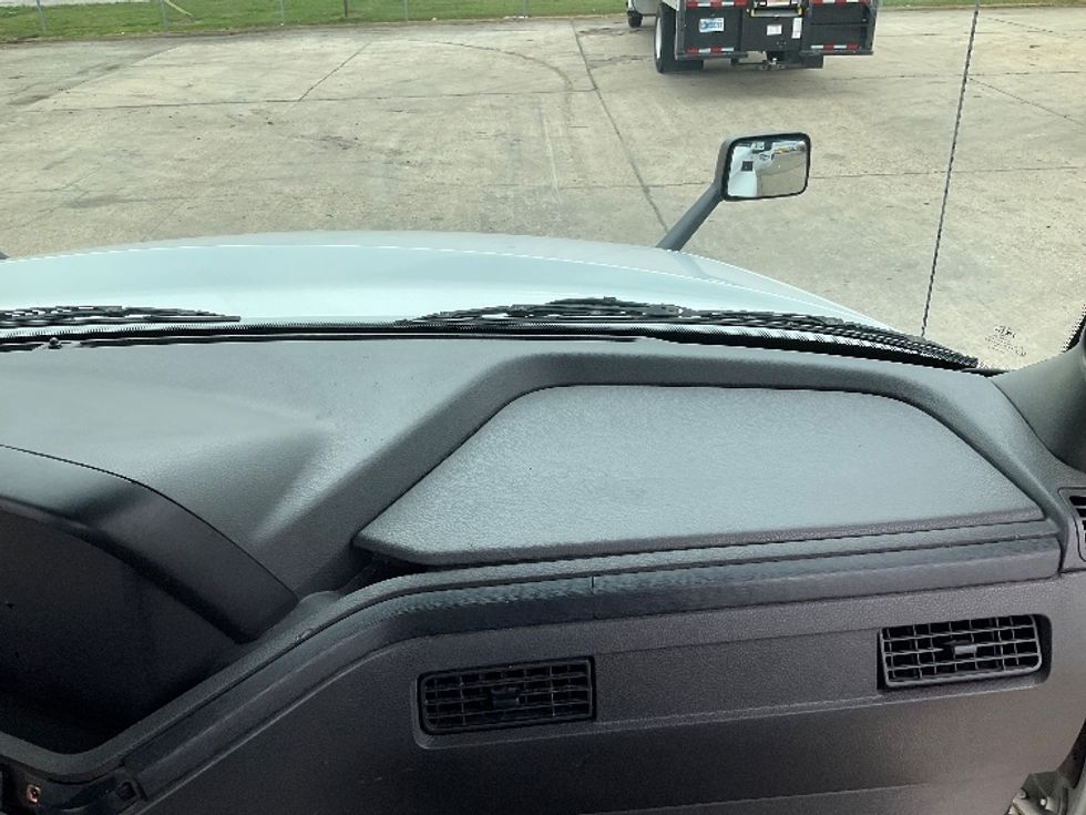 Day Cab Tractor-Heavy Duty Tractors-International-2018-LT625-Twinsburg-OH-211,033\n\t\tmiles-$ 22,500 - Image 14