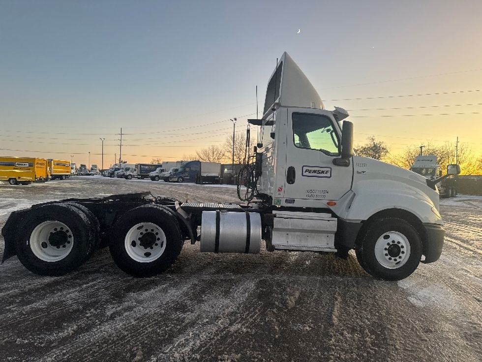 Day Cab Tractor-Heavy Duty Tractors-International-2018-LT625-Warren-MI-271,864\n\t\tmiles-$ 29,500 - Image 8
