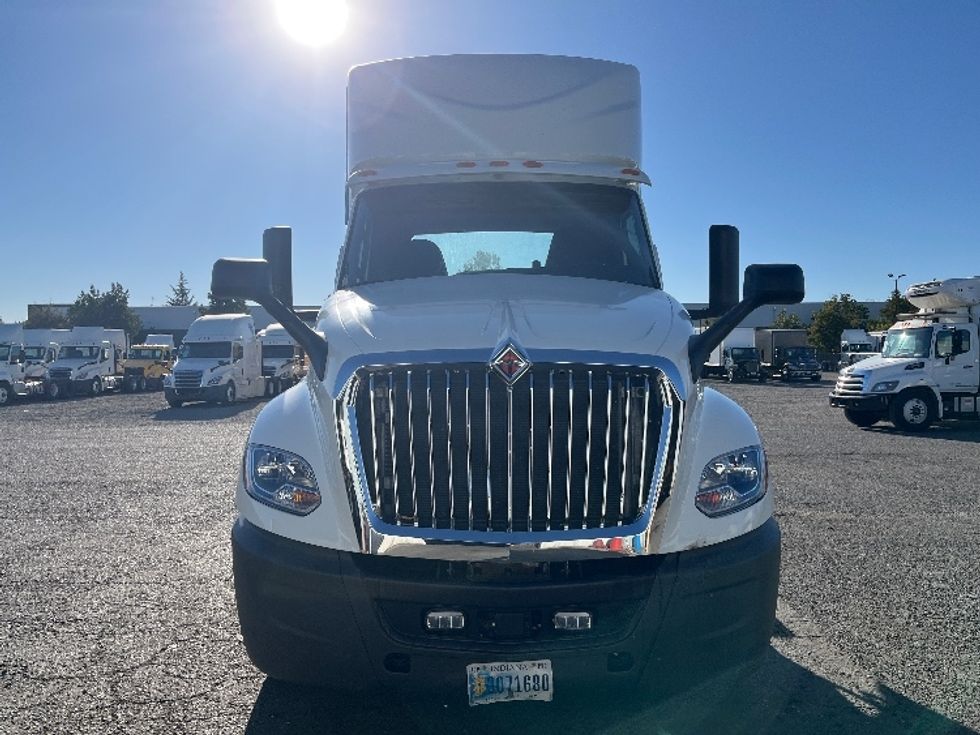 Day Cab Tractor-Heavy Duty Tractors-International-2018-LT625-West Sacramento-CA-304,086\n\t\tmiles-$ 31,750 - Image 2