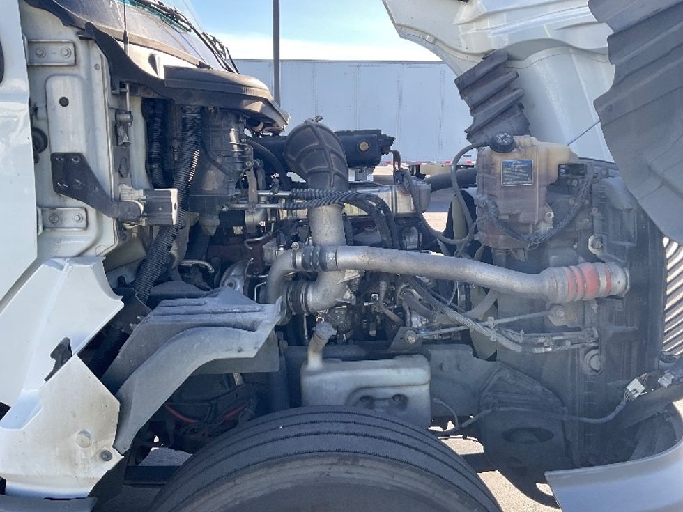 Day Cab Tractor-Heavy Duty Tractors-International-2018-LT625-West Sacramento-CA-325,454\n\t\tmiles-$ 30,500 - Image 14