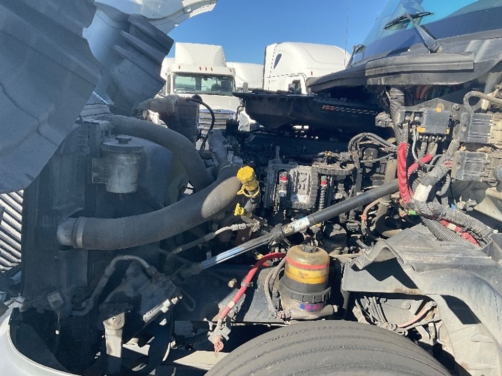 Day Cab Tractor-Heavy Duty Tractors-International-2018-LT625-West Sacramento-CA-325,454\n\t\tmiles-$ 30,500 - Image 15