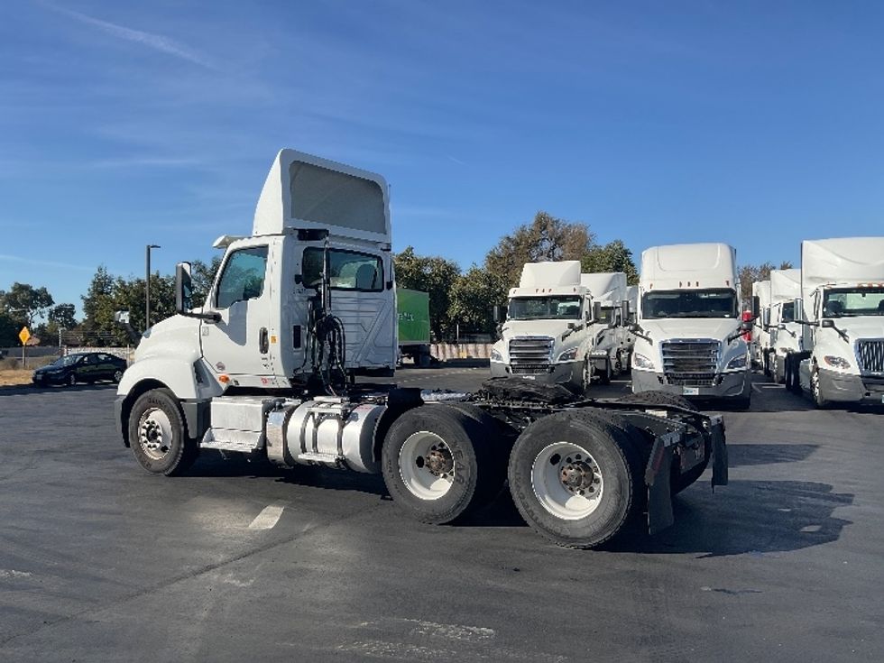 Day Cab Tractor-Heavy Duty Tractors-International-2018-LT625-West Sacramento-CA-325,454\n\t\tmiles-$ 30,500 - Image 5