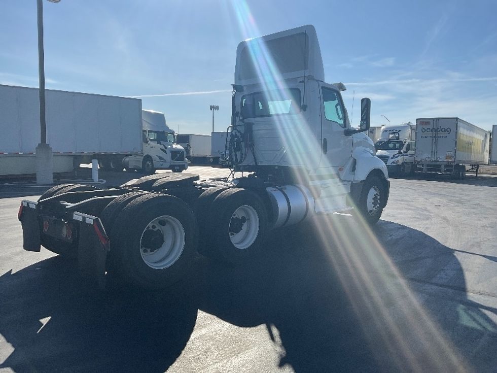 Day Cab Tractor-Heavy Duty Tractors-International-2018-LT625-West Sacramento-CA-325,454\n\t\tmiles-$ 30,500 - Image 7