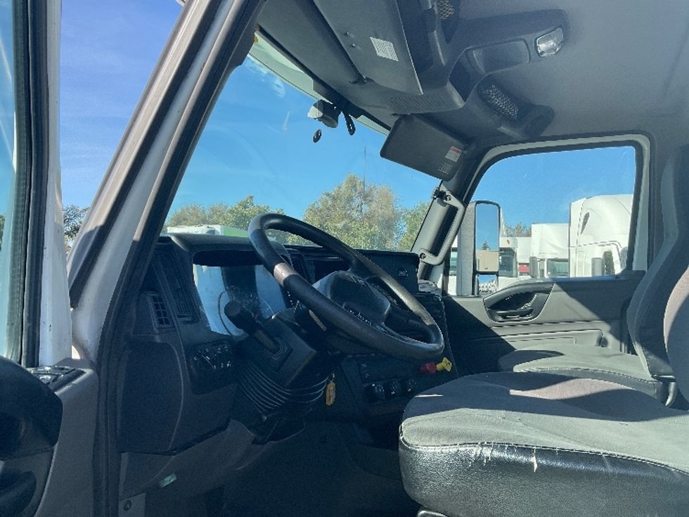 Day Cab Tractor-Heavy Duty Tractors-International-2018-LT625-West Sacramento-CA-325,454\n\t\tmiles-$ 30,500 - Image 9