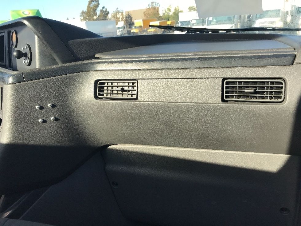 Day Cab Tractor-Heavy Duty Tractors-International-2018-LT625-West Sacramento-CA-371,761\n\t\tmiles-$ 29,500 - Image 12