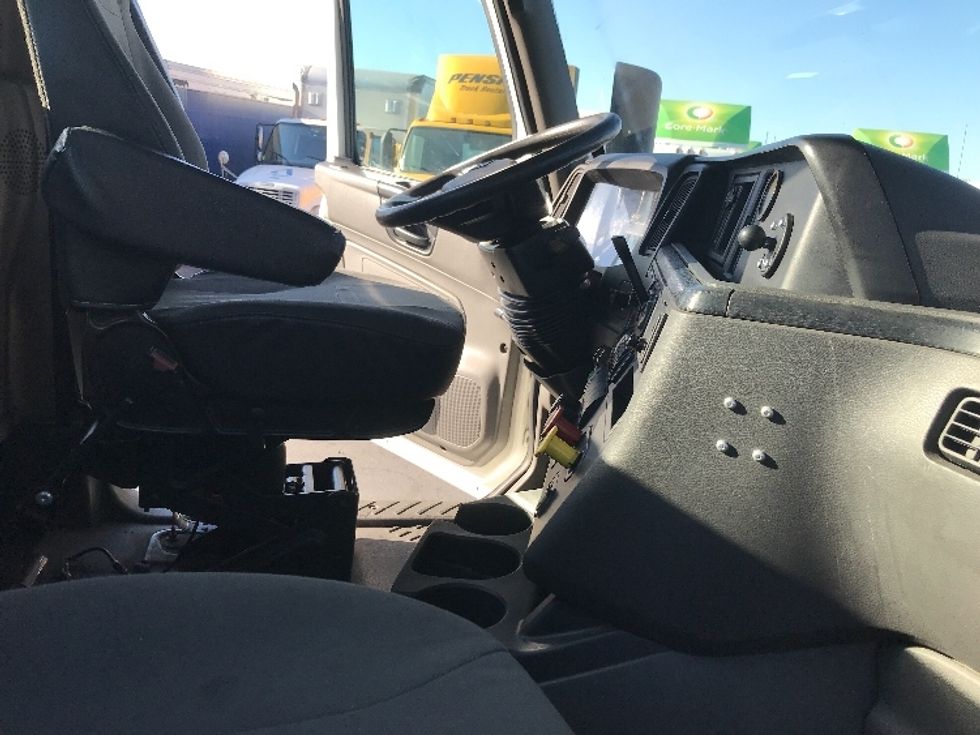 Day Cab Tractor-Heavy Duty Tractors-International-2018-LT625-West Sacramento-CA-371,761\n\t\tmiles-$ 29,500 - Image 13
