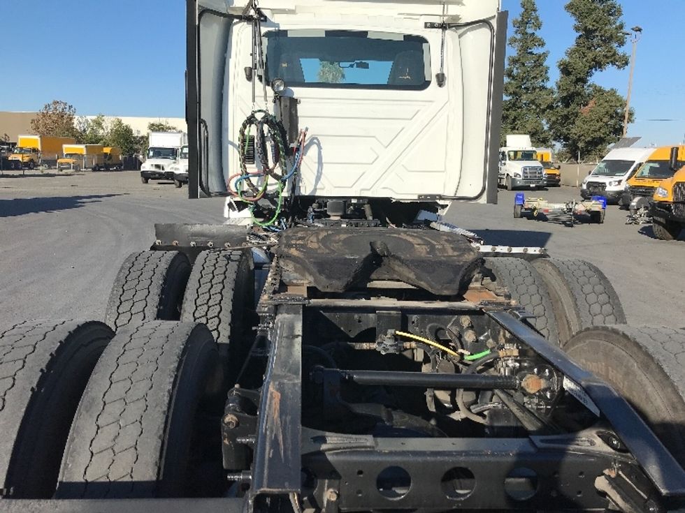 Day Cab Tractor-Heavy Duty Tractors-International-2018-LT625-West Sacramento-CA-371,761\n\t\tmiles-$ 29,500 - Image 6