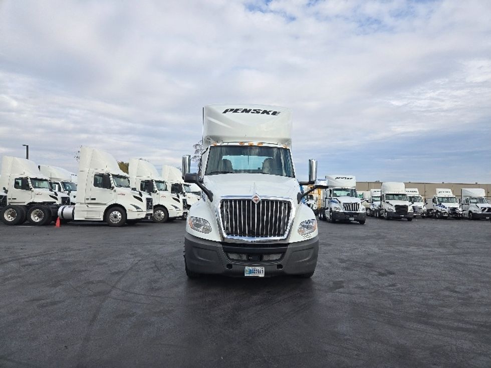 Day Cab Tractor-Heavy Duty Tractors-International-2018-LT625-West Sacramento-CA-404,990\n\t\tmiles-$ 34,000 - Image 2