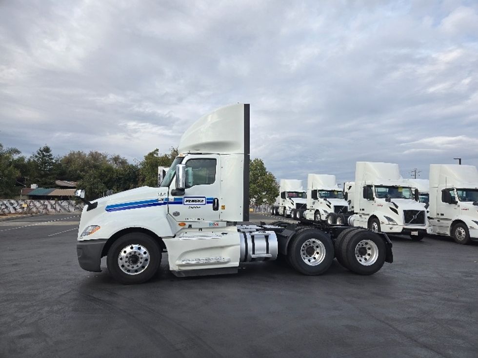 Day Cab Tractor-Heavy Duty Tractors-International-2018-LT625-West Sacramento-CA-404,990\n\t\tmiles-$ 34,000 - Image 4