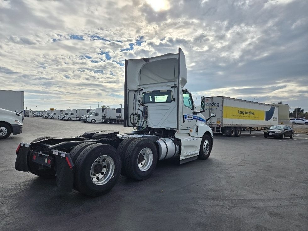 Day Cab Tractor-Heavy Duty Tractors-International-2018-LT625-West Sacramento-CA-404,990\n\t\tmiles-$ 34,000 - Image 7