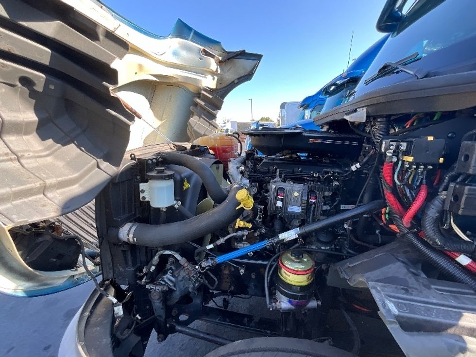 2018 International LT625 LT photo 16
