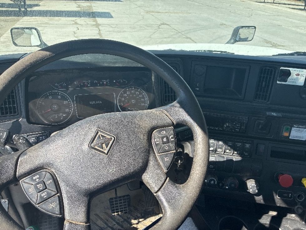 Day Cab Tractor-Heavy Duty Tractors-International-2018-LT625-Wilmington-OH-185,947\n\t\tmiles-$ 23,500 - Image 11