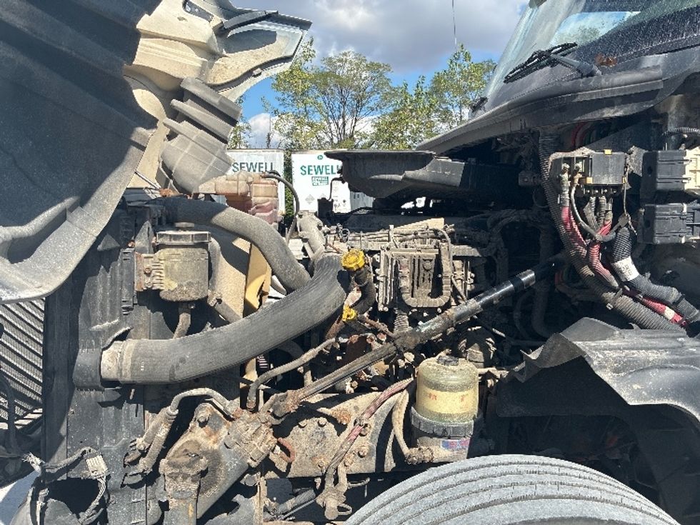 Day Cab Tractor-Heavy Duty Tractors-International-2018-LT625-Wilmington-OH-185,947\n\t\tmiles-$ 23,500 - Image 16