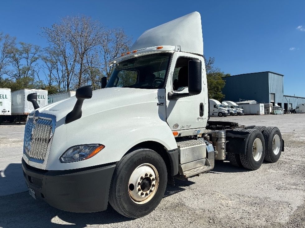 Day Cab Tractor-Heavy Duty Tractors-International-2018-LT625-Wilmington-OH-190,055\n\t\tmiles-$ 23,500 - Image 3