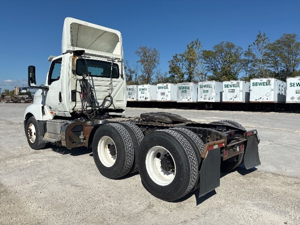 Day Cab Tractor-Heavy Duty Tractors-International-2018-LT625-Wilmington-OH-190,055\n\t\tmiles-$ 23,500 - Image 5