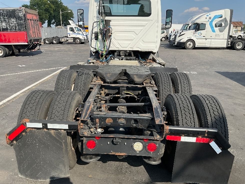 Day Cab Tractor-Heavy Duty Tractors-International-2018-RH613-Cleveland-TN-233,402\n\t\tmiles-$ 999,999 - Image 6