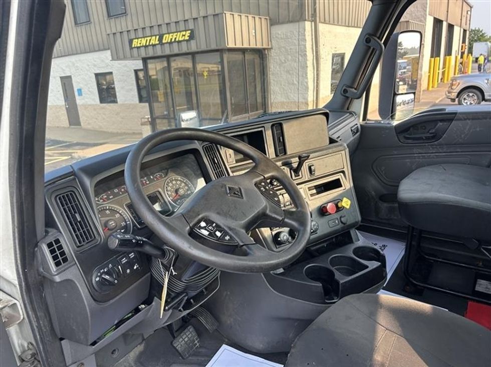 Day Cab Tractor-Heavy Duty Tractors-International-2018-RH613-Milwaukee-WI-521,558\n\t\tmiles-$ 21,500 - Image 11