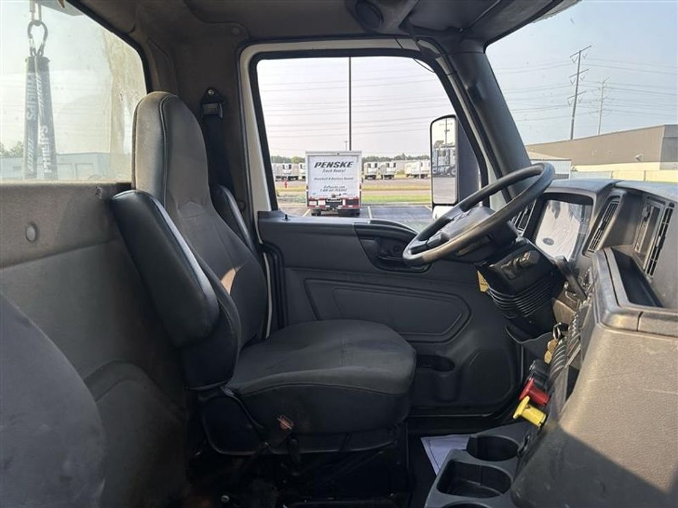Day Cab Tractor-Heavy Duty Tractors-International-2018-RH613-Milwaukee-WI-521,558\n\t\tmiles-$ 21,500 - Image 14