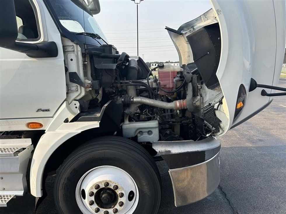 Day Cab Tractor-Heavy Duty Tractors-International-2018-RH613-Milwaukee-WI-521,558\n\t\tmiles-$ 21,500 - Image 15