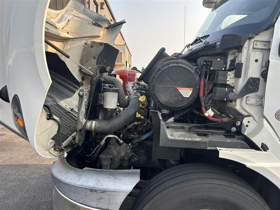 Day Cab Tractor-Heavy Duty Tractors-International-2018-RH613-Milwaukee-WI-521,558\n\t\tmiles-$ 21,500 - Image 16