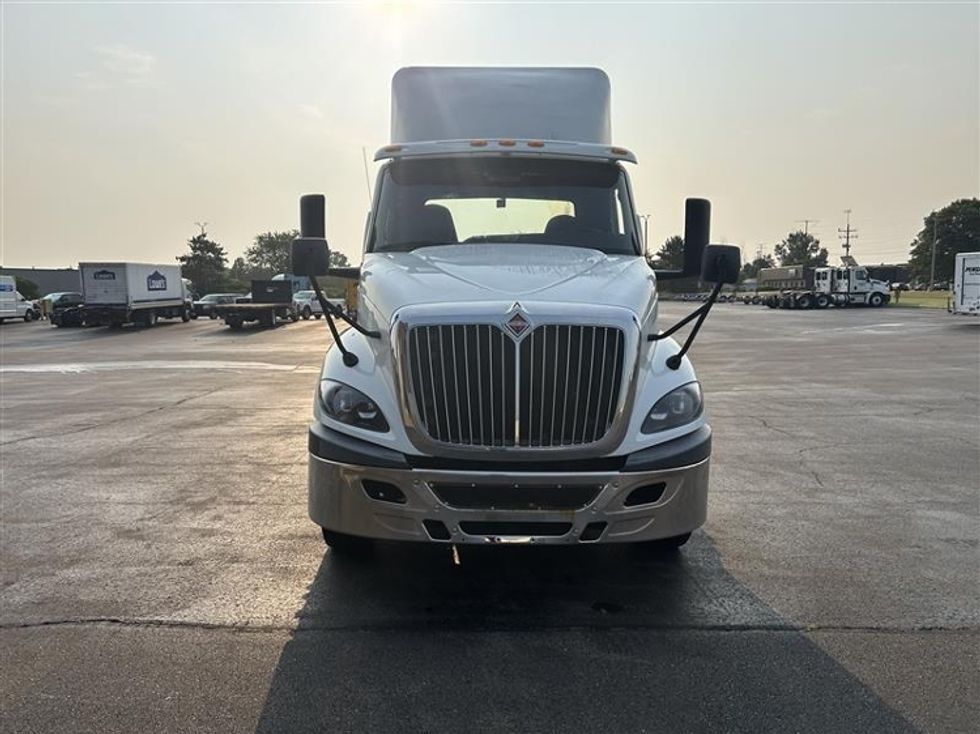 Day Cab Tractor-Heavy Duty Tractors-International-2018-RH613-Milwaukee-WI-521,558\n\t\tmiles-$ 21,500 - Image 2