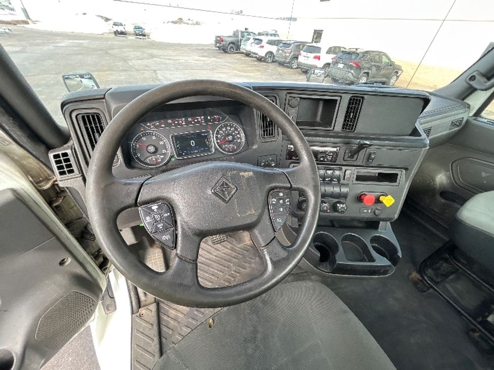Day Cab Tractor-Heavy Duty Tractors-International-2018-RH613-Rothschild-WI-515,605\n\t\tmiles-$ 22,250 - Image 11