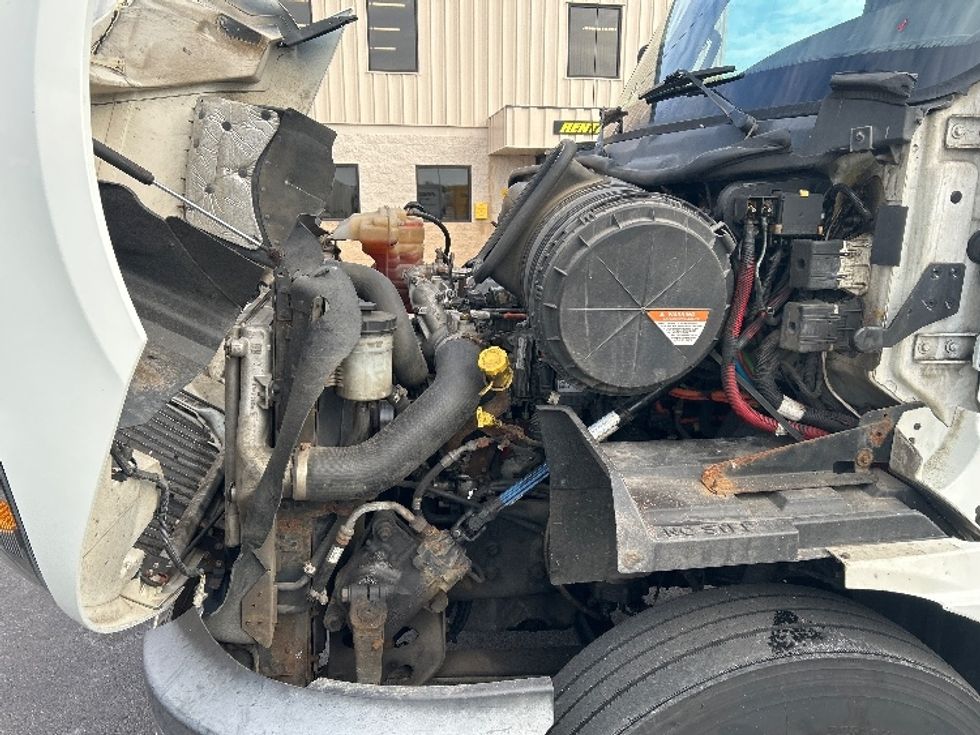 Day Cab Tractor-Heavy Duty Tractors-International-2018-RH613-Rothschild-WI-515,605\n\t\tmiles-$ 22,250 - Image 16