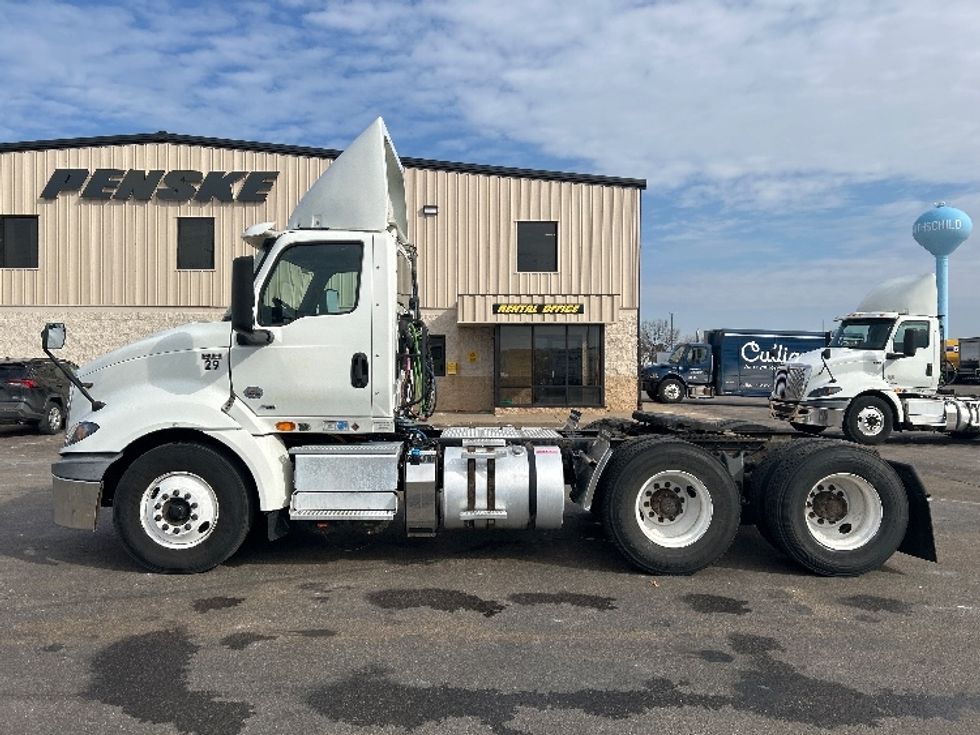 Day Cab Tractor-Heavy Duty Tractors-International-2018-RH613-Rothschild-WI-515,605\n\t\tmiles-$ 22,250 - Image 4