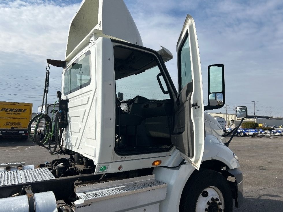 Day Cab Tractor-Heavy Duty Tractors-International-2018-RH613-Rothschild-WI-627,999\n\t\tmiles-$ 20,000 - Image 12