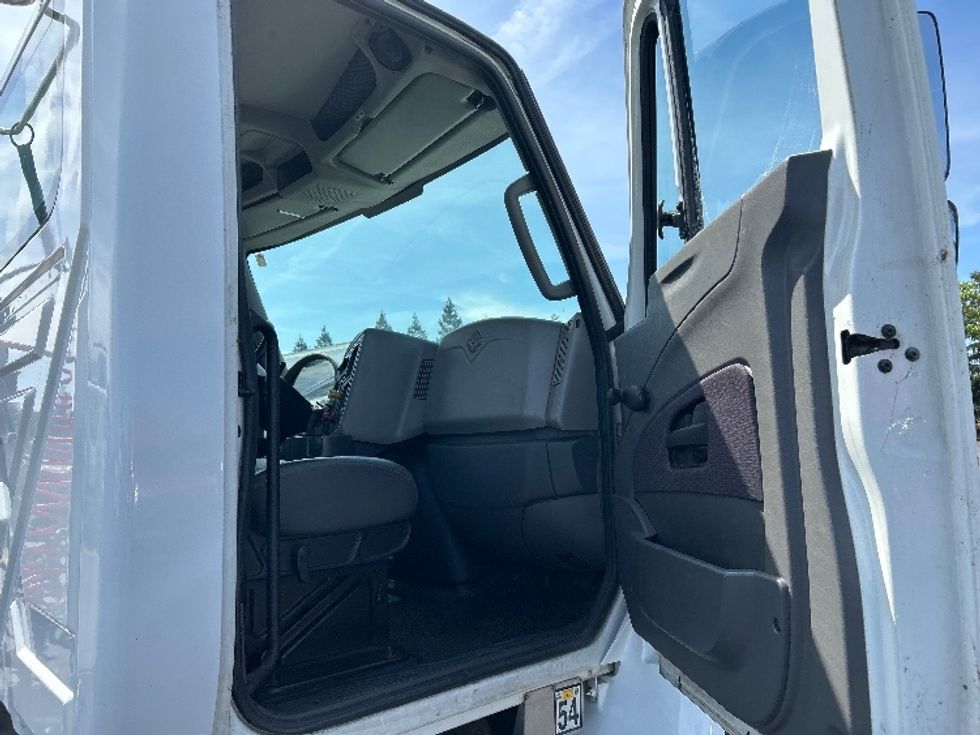 Day Cab Tractor-Heavy Duty Tractors-International-2019-4300-Gilroy-CA-51,811\n\t\tmiles-$ 41,500 - Image 12