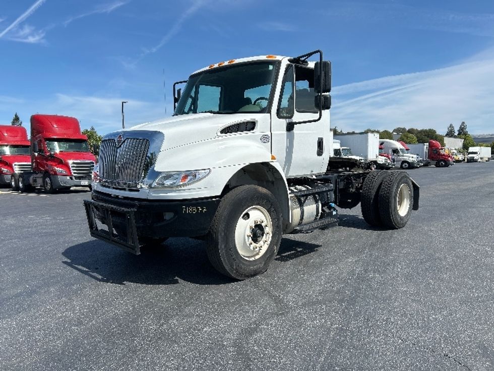 Day Cab Tractor-Heavy Duty Tractors-International-2019-4300-Gilroy-CA-51,811\n\t\tmiles-$ 41,500 - Image 3